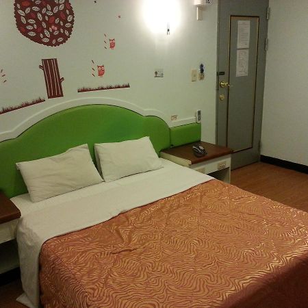 Rido Hotel Taichung Exteriör bild