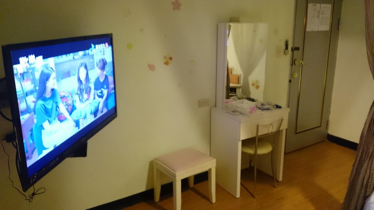 Rido Hotel Taichung Exteriör bild