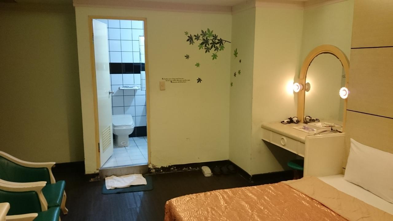 Rido Hotel Taichung Exteriör bild