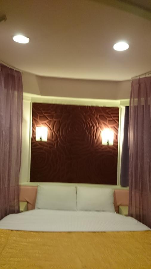 Rido Hotel Taichung Exteriör bild