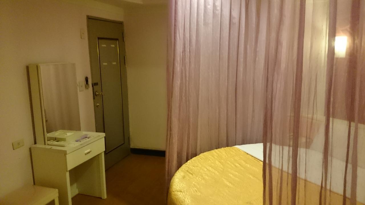 Rido Hotel Taichung Exteriör bild