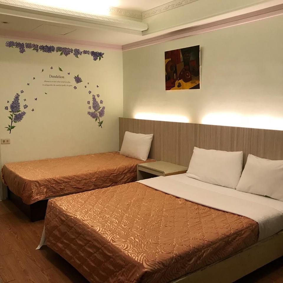 Rido Hotel Taichung Exteriör bild